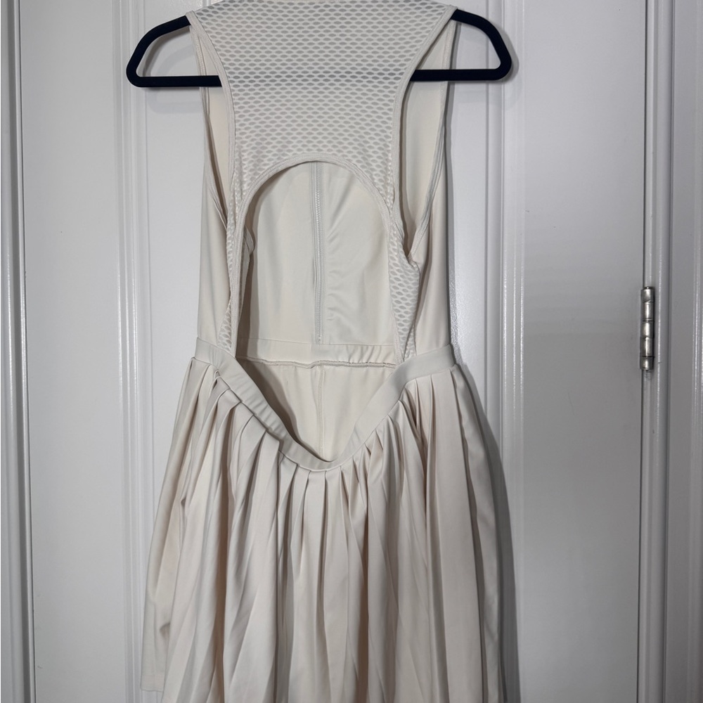 Elegant Cream Sleeveless Dress - Picture 2 of 2